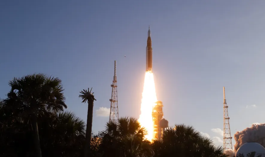 [긴급] "지구 안녕!" 54년 만의 달 여행 시작... NASA 아르테미스 2호 전율의 발사